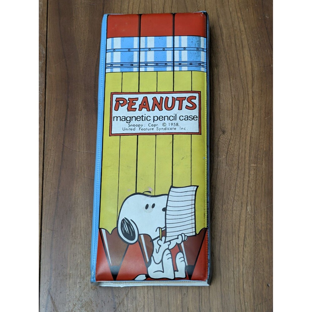 Rare Vintage Snoopy Peanuts Magnetic Pencil Case Butterfly 1958 + Vtg Pencils